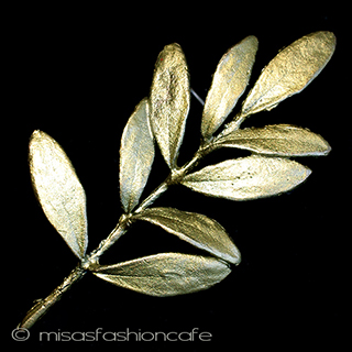 （画像用） マイケル　ミショー オリーブ ブローチ