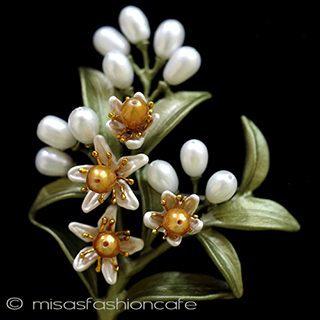 （画像用） 真珠の花ブーケ・ブローチ