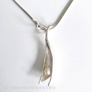 （画像用） マイケルミショーネックレス 真珠・銀のさやえんどう豆