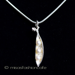 （画像用） マイケルミショー　シルバー ３真珠の豆　ネックレス