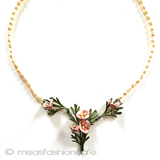 （画像用） 真珠ポピーの花ネックレス