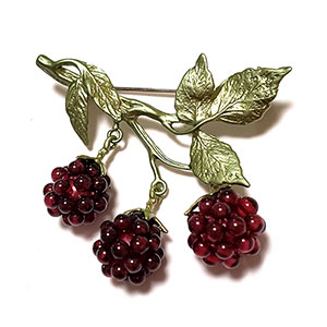 （画像用） 天然石　ガーネット ラズベリーブローチ