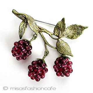 （画像用） 天然石　ガーネット ラズベリー　ブローチ