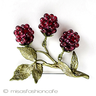 （画像用） 天然石　ガーネット ラズベリー　ブローチ