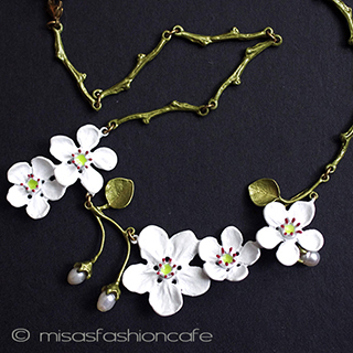 （画像用） 真珠　お花ネックレス