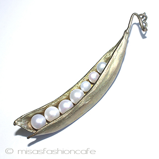 （画像用） マイケルミショー ブローチ ７真珠のさやえんどう豆