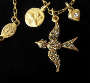 （画像用） 鳥・ハート・蜂 ネックレス