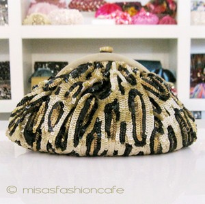 （画像用） SANTI サンティ クラッチ 予約　パヴェ・レオパード