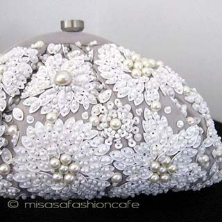 （画像用） SANTIサンティ クラッチ 　スノーフラワー