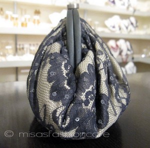 （画像用） SANTI サンティ クラッチ 　レース・フラワー