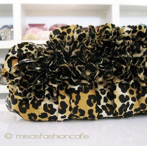 （画像用） SANTI サンティ クラッチ 　花レオパード