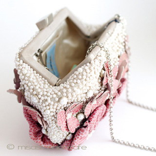 （画像用） SANTIサンティ　バッグ パール＆レザーフラワー