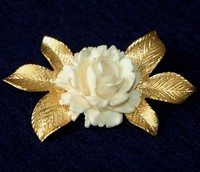 （画像用） 象牙アイボリー　ブローチ