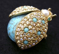 (image for) Antique & Vintage