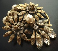 （画像用） アンティーク　ブローチ