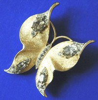 （画像用） クラウントリファリ Trifari 蝶　ブローチ
