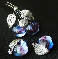 （画像用） Austria　ブルーベリー ブローチ＆イヤリングセット