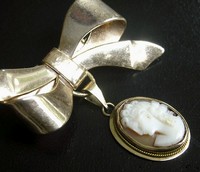 （画像用） 10金カメオブローチ