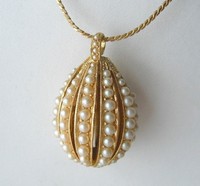 (image for) Antique & Vintage