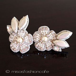 （画像用） ＳＰＡＲＫＬ　お花＆銀葉 イヤリングまたはピアス