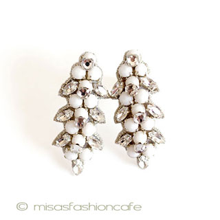 （画像用） ブライダルイヤリング再販 ミルクガラスのお花