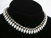 （画像用） ミルクガラス　ネックレス