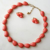 （画像用） クラウンTrifari　ネックレス＆イヤリングセット