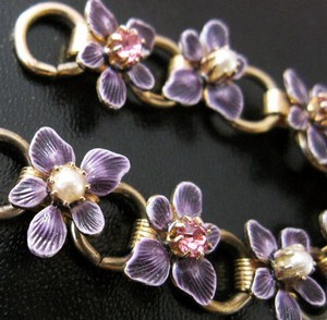 （画像用） アンティーク　 スミレの花ブレスレット