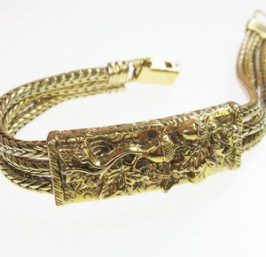 （画像用） アンティーク　 どんぐりブレスレット