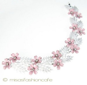 （画像用） クラウントリファリ Trifari ピンクのお花