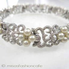 （画像用） クラウントリファリ Trifari お花ブレスレット