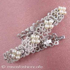 （画像用） クラウントリファリ Trifari お花ブレスレット