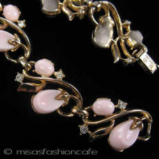 （画像用） クラウン　トリファリ Ｔｒｉｆａｒｉ　ピンクのお花