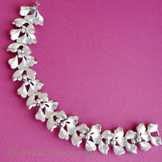 （画像用） Trifari　トリファリ 銀葉ブレスレット