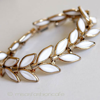 （画像用） Ｔｒｉｆａｒｉ　 トリファリ ミルクガラス葉 ブレス