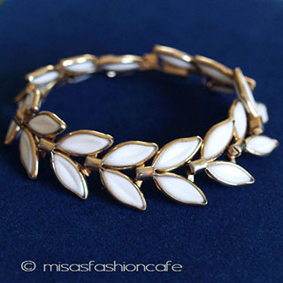 （画像用） Ｔｒｉｆａｒｉ　 トリファリ ミルクガラス葉 ブレス