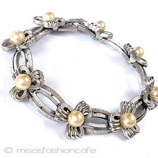 （画像用） Ｔｒｉｆａｒｉ　 トリファリ パールりぼんブレスレット