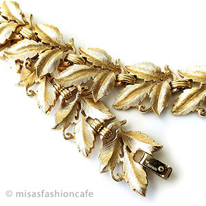 （画像用） Trifari　 トリファリ 金葉　ブレスレット