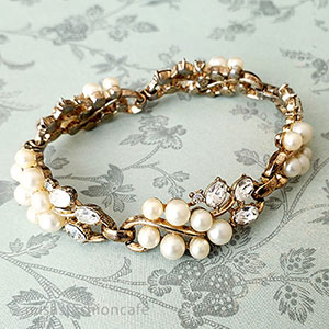 （画像用） Trifari　 トリファリ パールのお花ブレス