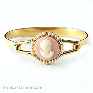 （画像用） Trifari　 トリファリ カメオ　ブレスレット