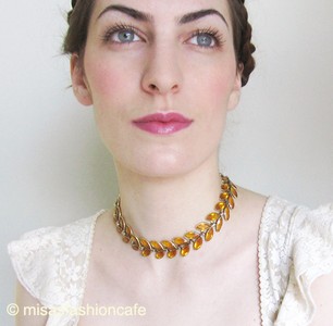 （画像用） Trifari　トリファリ 希少ガラス葉ネックレス