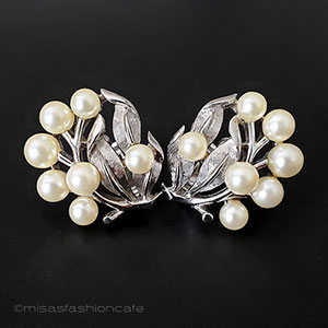 （画像用） Trifari　 トリファリ パール花イヤリング