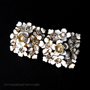 （画像用） Sandor　イヤリング パールRSの花ブーケ