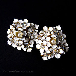 （画像用） Sandor　イヤリング パールRSの花ブーケ