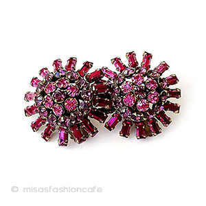 （画像用） Robert刻印イヤリング 大輪クリスタルのお花