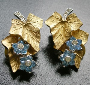 （画像用） Pennino イヤリング 豪華クリスタルの花