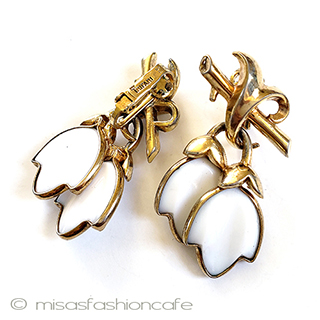 （画像用） Ｔｒｉｆａｒｉ　 トリファリ ガラスの花　イヤリング