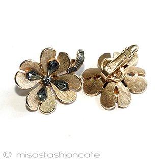 （画像用） Ｔｒｉｆａｒｉ　 トリファリ クローバー四つ葉イヤリング