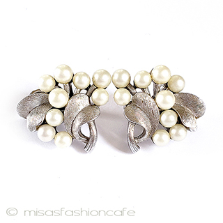 （画像用） Trifari　トリファリ パール銀葉　イヤリング