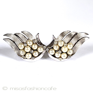 （画像用） Trifari　 トリファリ 羽・翼　イヤリング